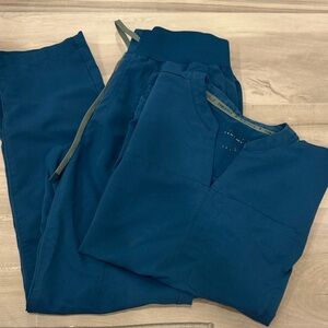 Fabletics Women's Blue Set